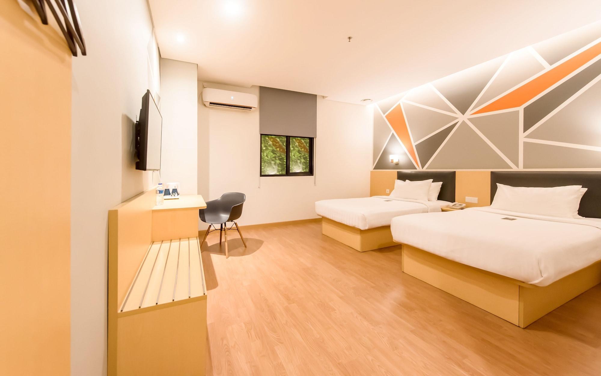 Juno Jatinegara Jakarta Exterior photo
